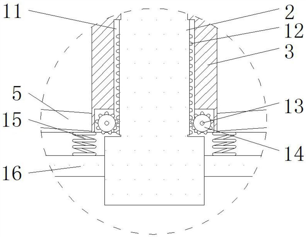 Continuous screening device used for crop processing