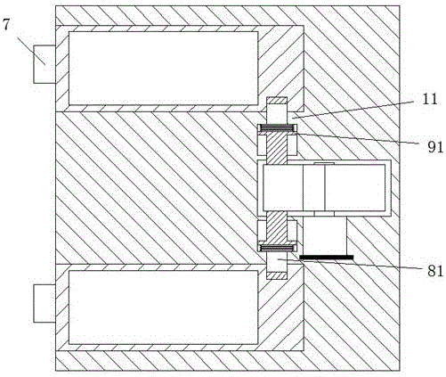 Logistics packing case fixing and locking device