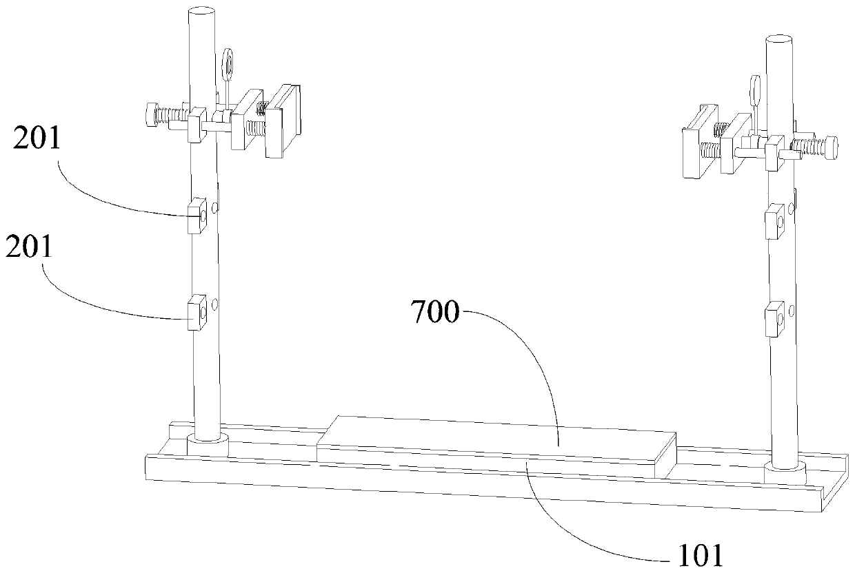 Clamping device in high-precision optical element interference detection