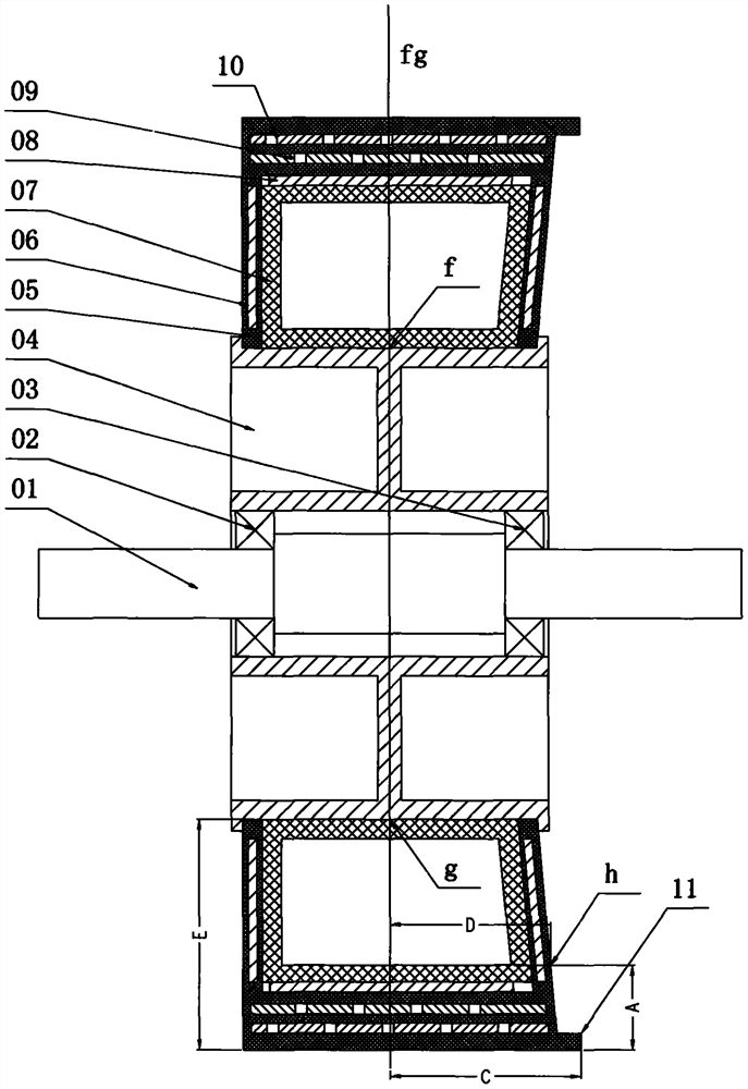 Conveying vehicle and tire