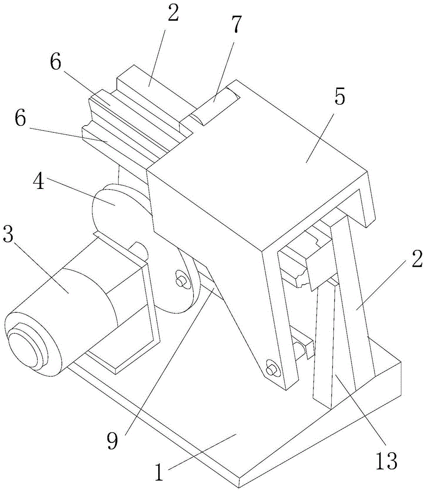 Corner labeling mechanism of labeling machine