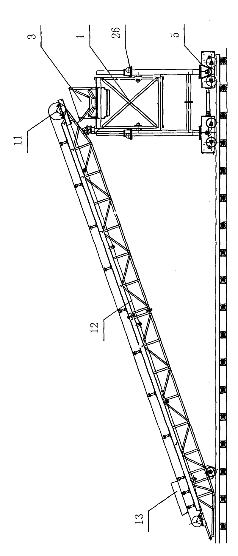 Slope masonry machine with modes of discharging, vibrating and sliding