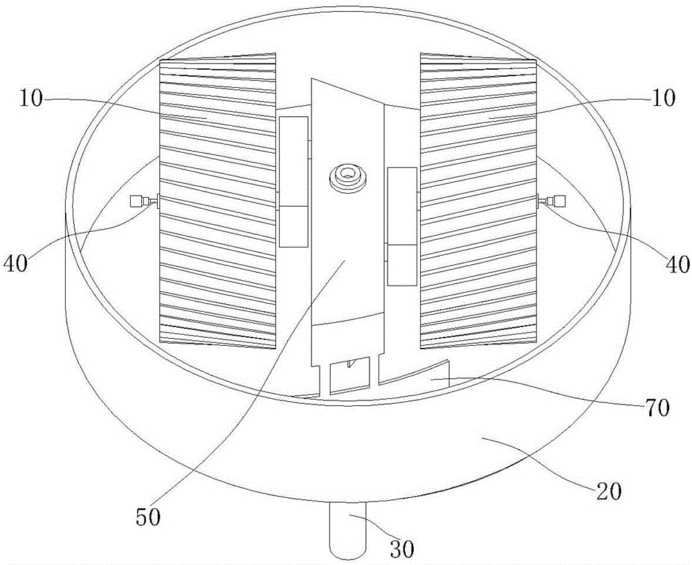 Paper pulp material pulverizing device