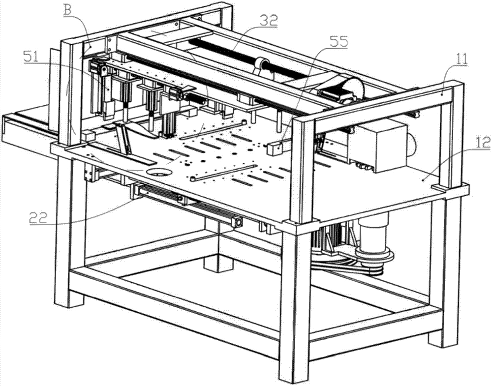 Clamping and conveying mechanism for processing cutting board