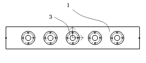 Auxiliary device for manufacturing main bearing oil feeding pipe of marine diesel machine and main bearing oil feeding pipe manufacturing method