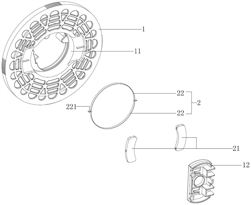 Winder with winding speed slowing mechanism