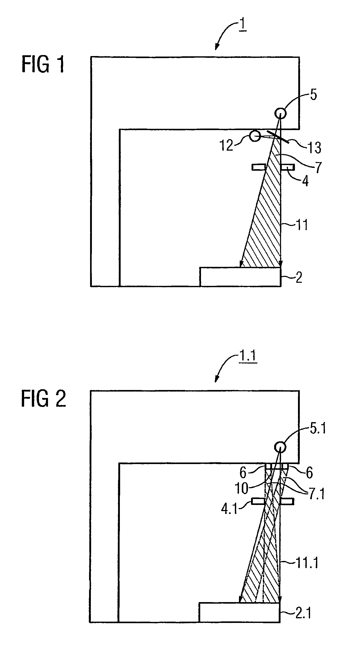 X-ray apparatus and mammographic x-ray apparatus with an indicator