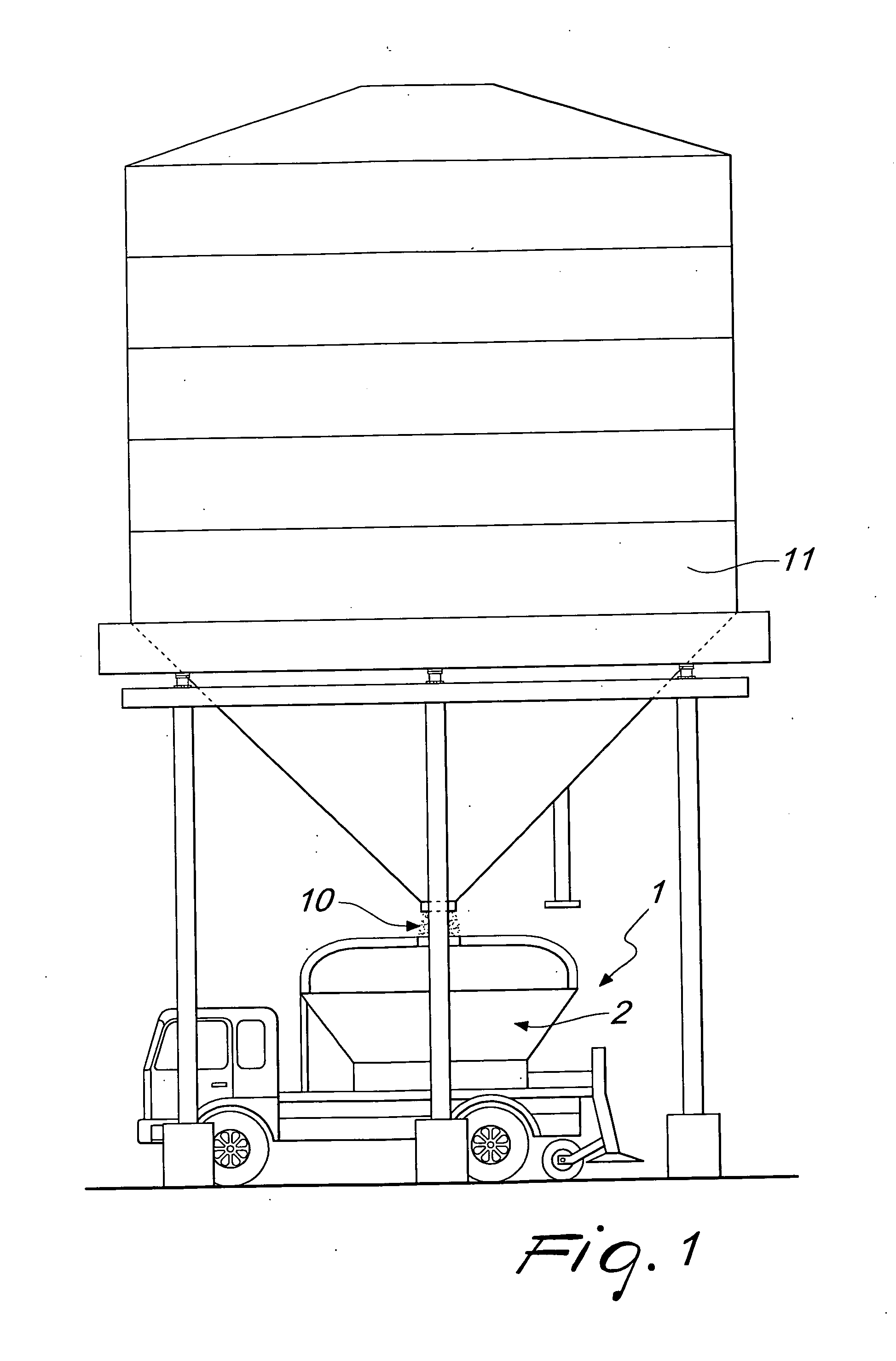 Device for preparing an aqueous solution of salt, particularly of calcium chloride, for use as a surface deicer....