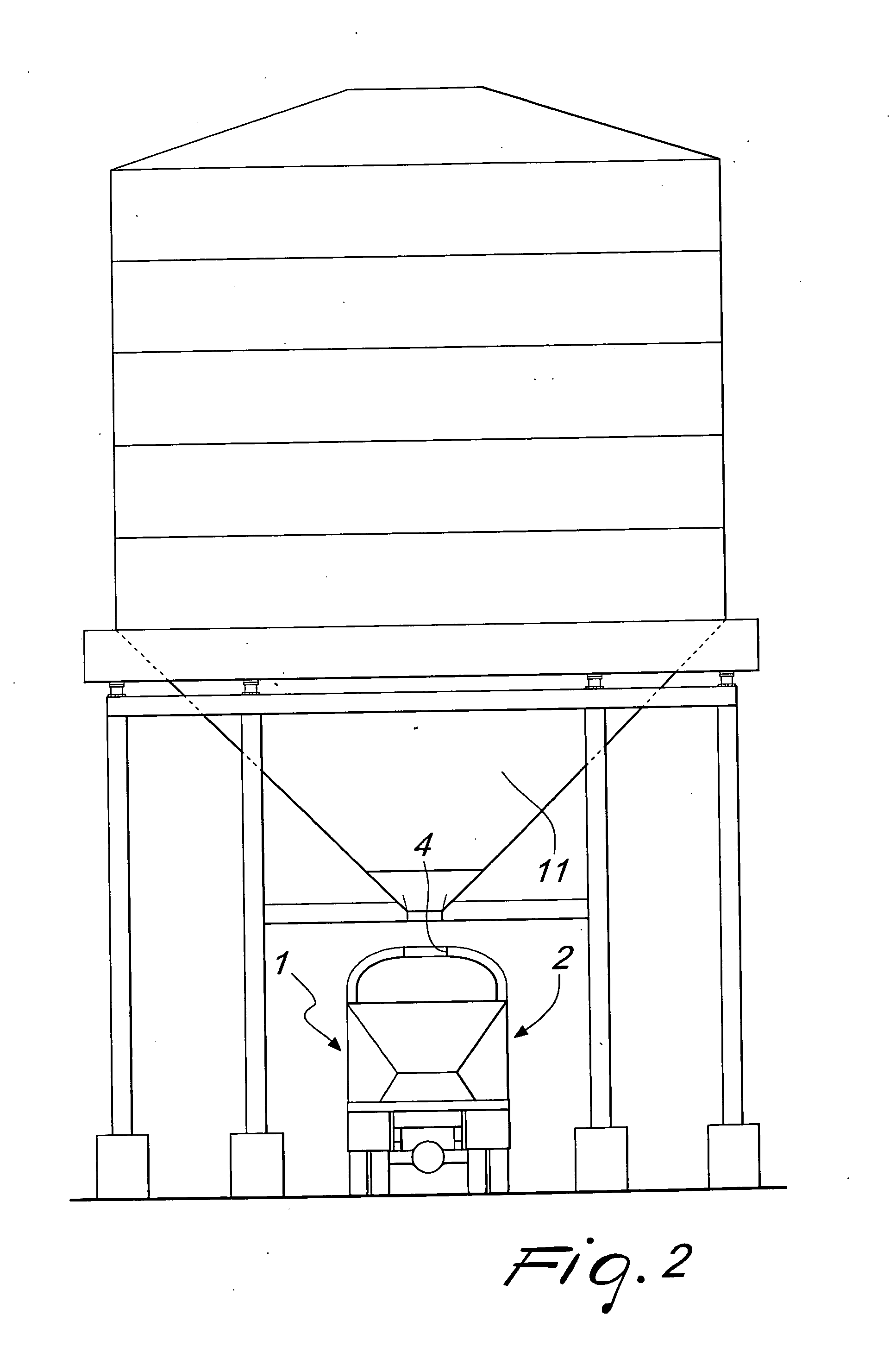 Device for preparing an aqueous solution of salt, particularly of calcium chloride, for use as a surface deicer....