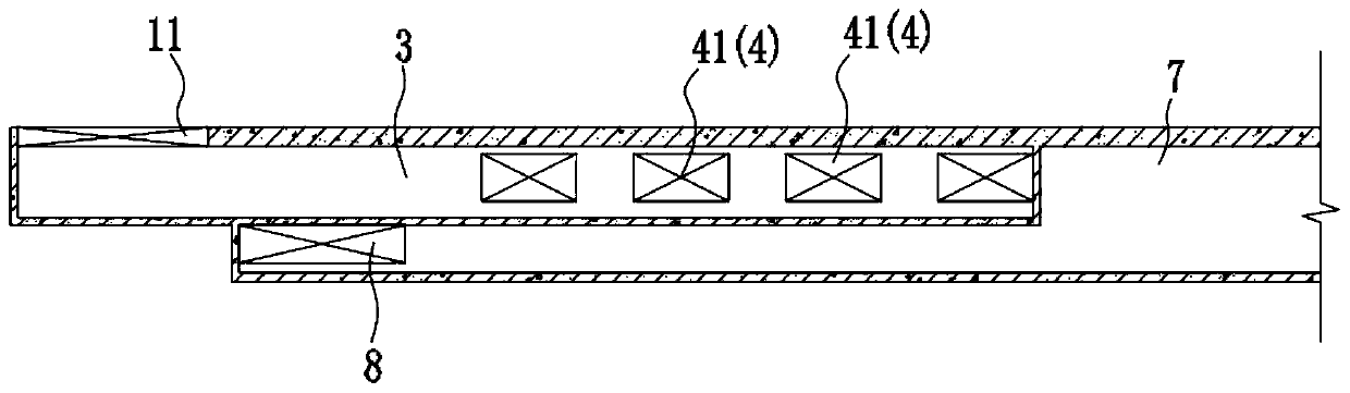 Subway train station and smoke exhaust method thereof