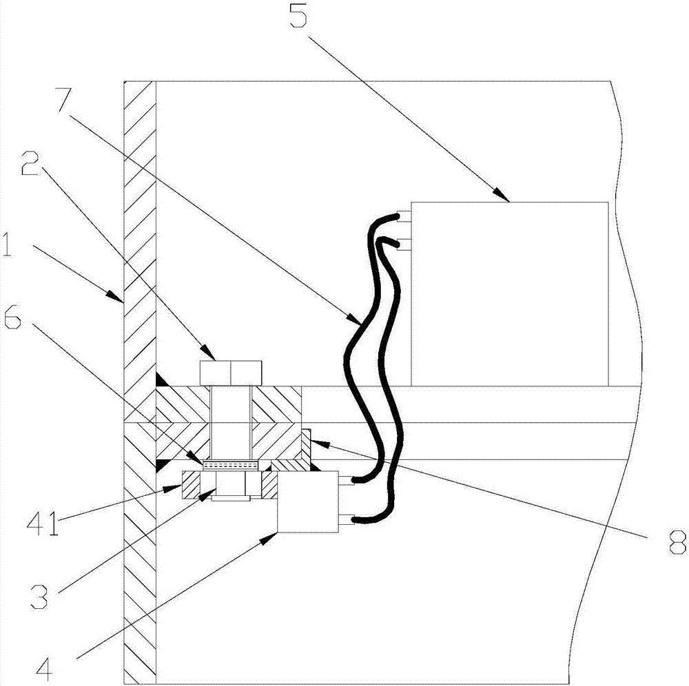 Bolt pre-tightening device and bolt tightening method on draught fan tower barrel