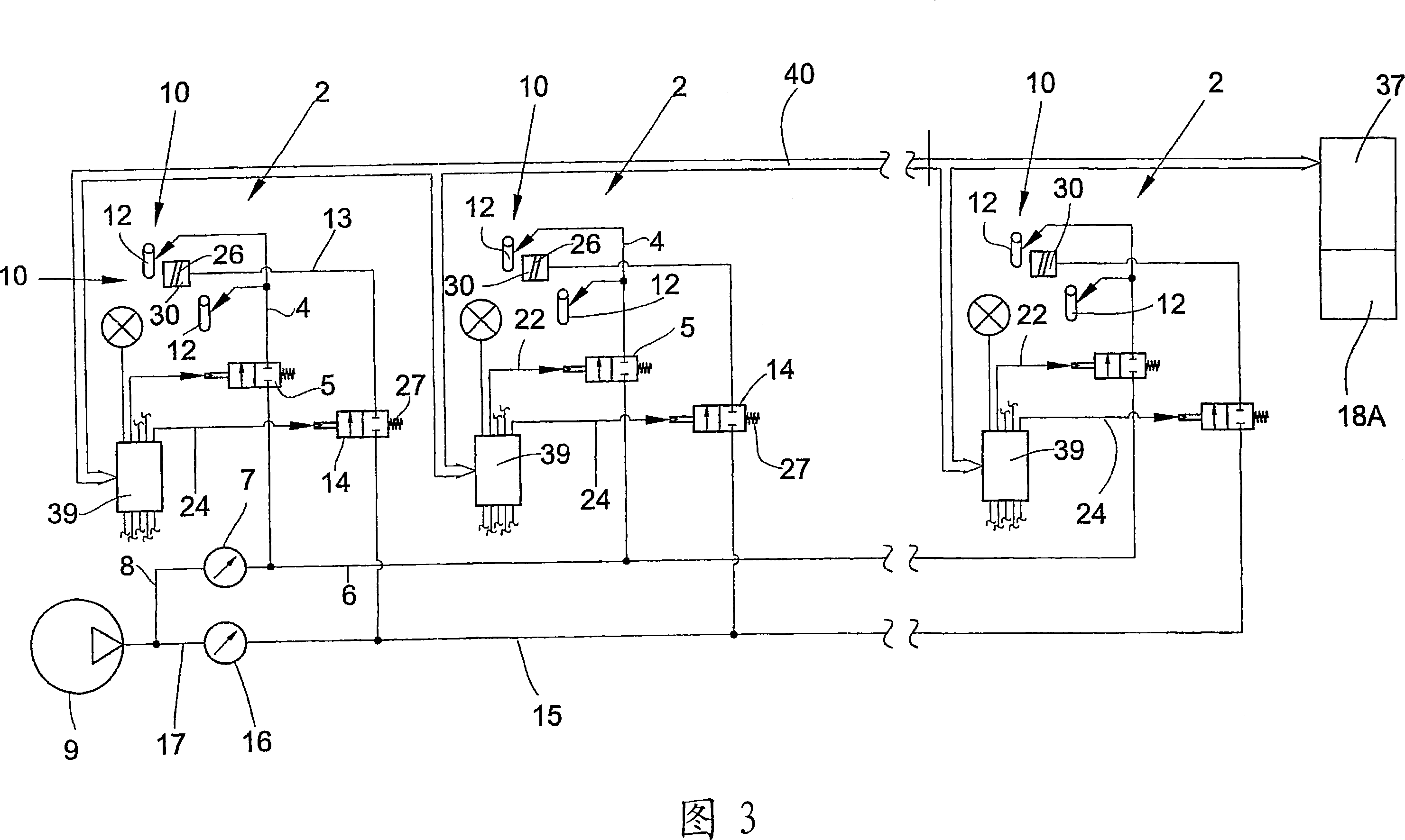 Method and device for optimising operating parameters on an operating point of a textile machine producing cross-wound spools