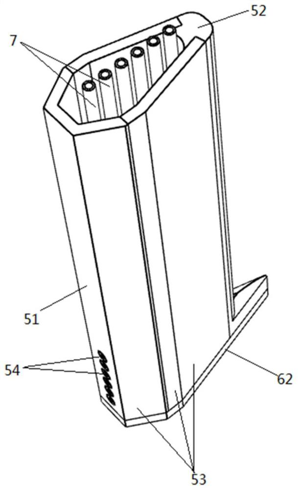 A water-cooled gas sampling rake