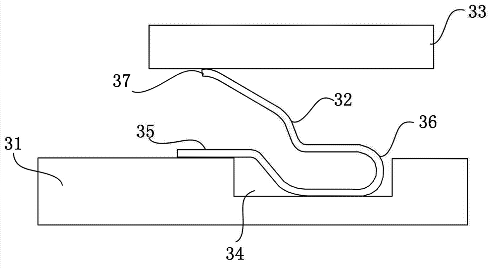 Elastic piece connecting structure