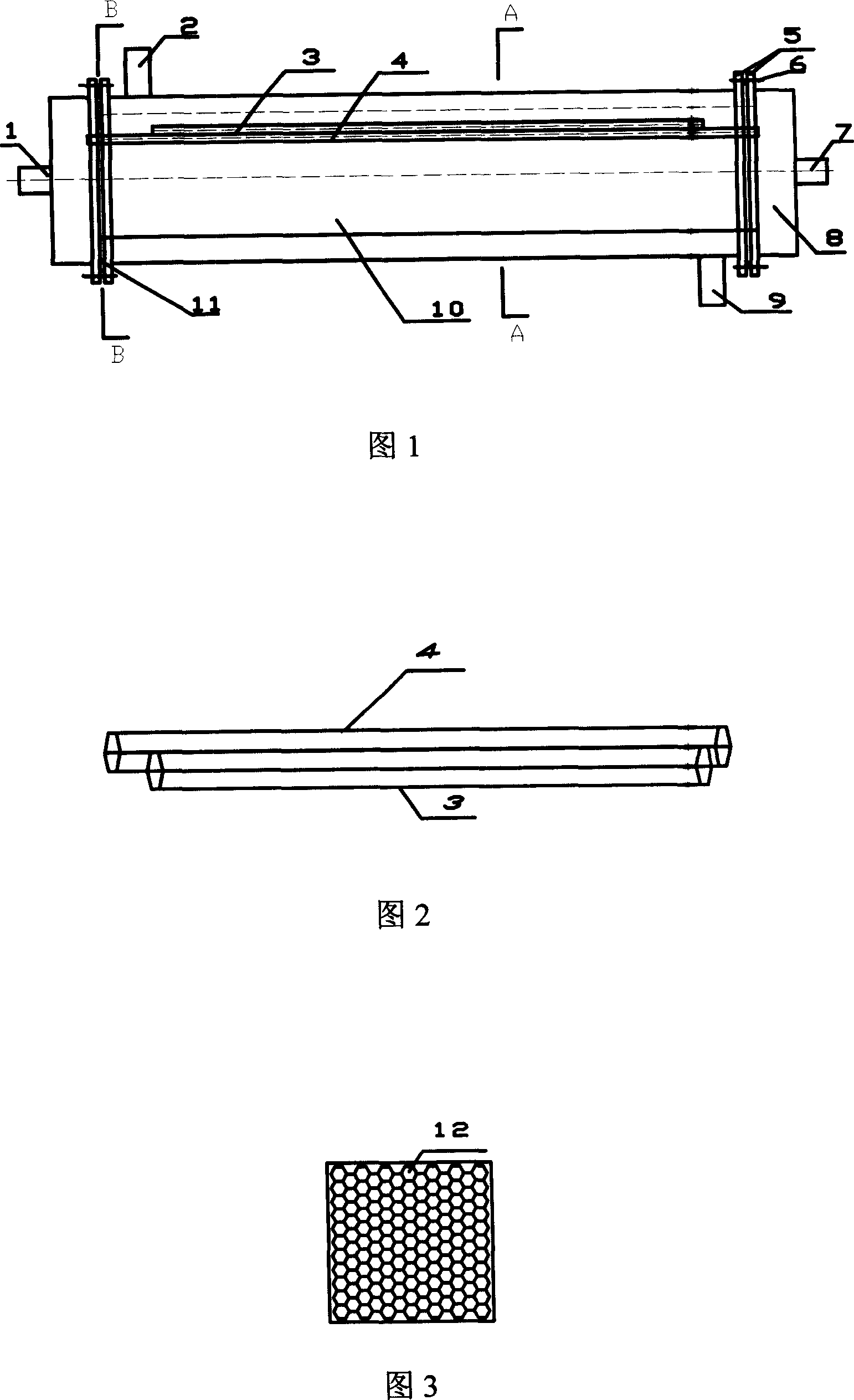 Exchanger with honeycomb structure