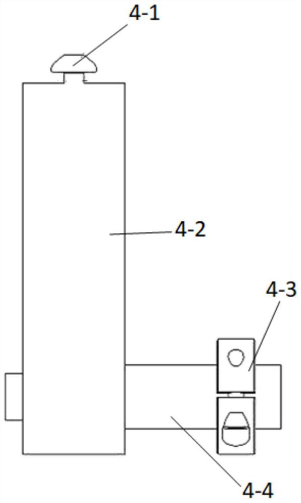 Luggage box assembly device and assembly method in aircraft cabin