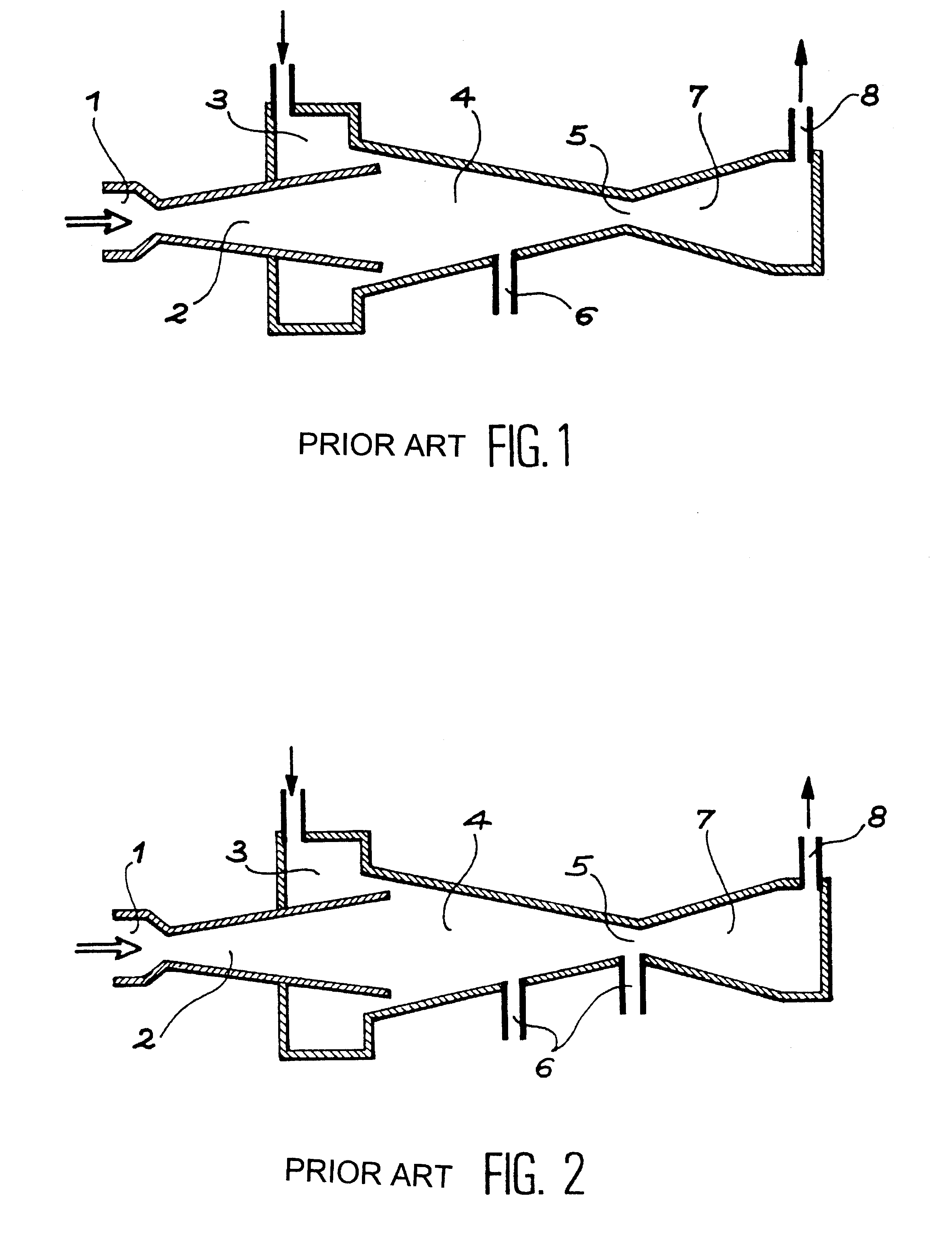 High pressure steam water injector comprising an axial drain