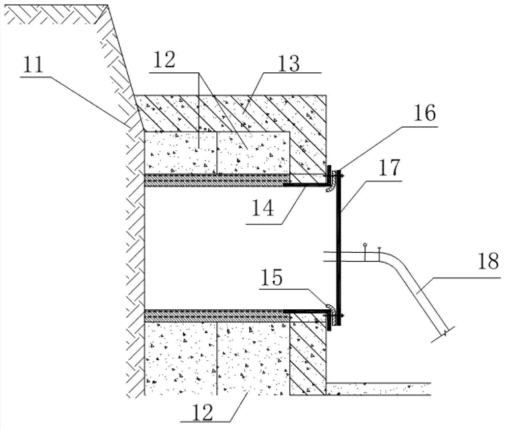 Intermediate-jacking-station-free jacking construction device of ultra-long pipe roof and method thereof