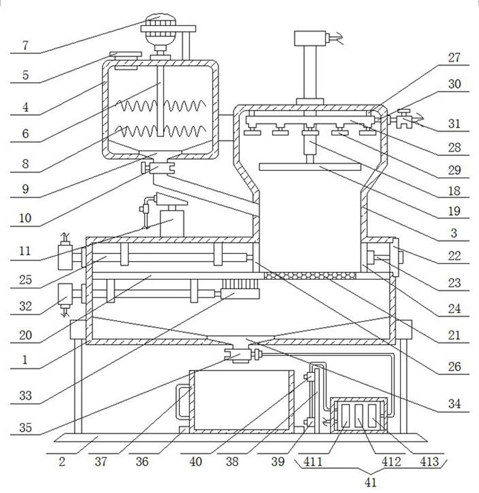 Squeezing device for plant juice extraction