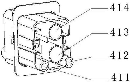 Automatically regulating nursing device seat pad capable of preventing lateral leakage