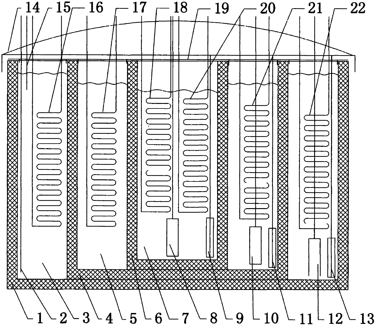 Integrated heat supply system for flue gas source heat pump waste heat recovery, flue gas white smoke removal and off-peak electricity phase change energy storage gradient temperature rise