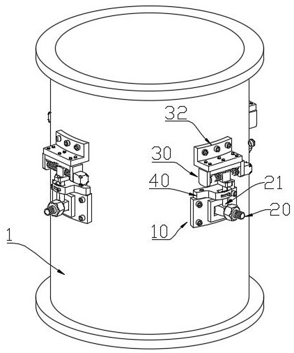 Automatic nozzle adjusting mechanism applied to fluidized bed type pulverizer