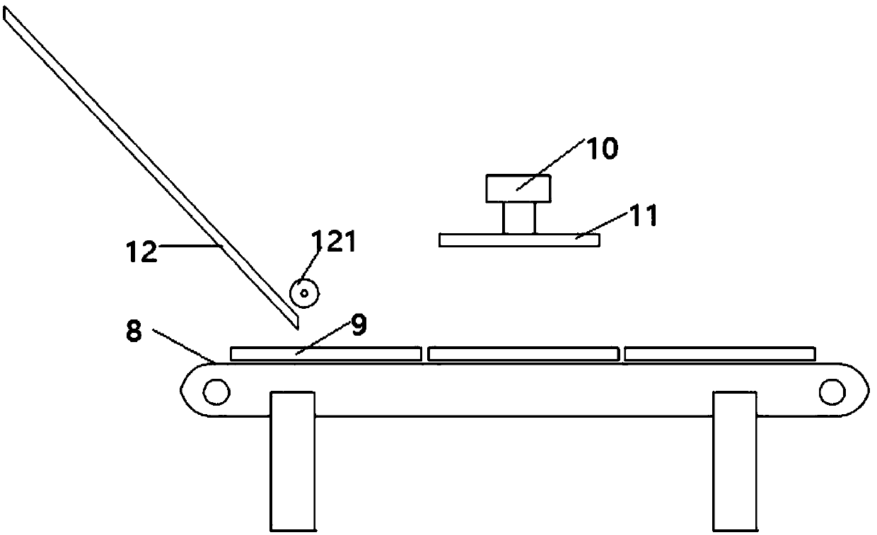 Device and method for treating silt in fish pond