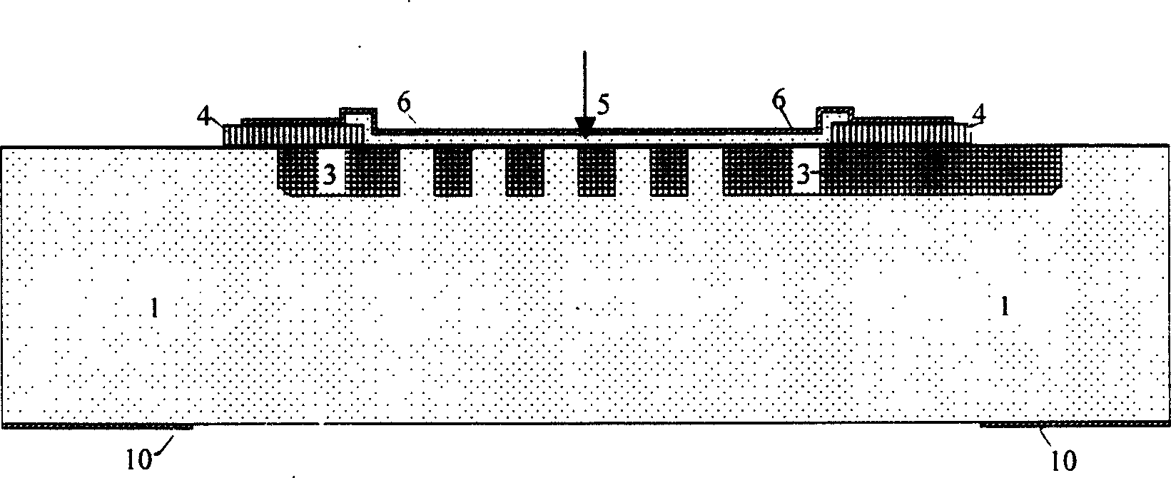 Microphone chip and its preparation method