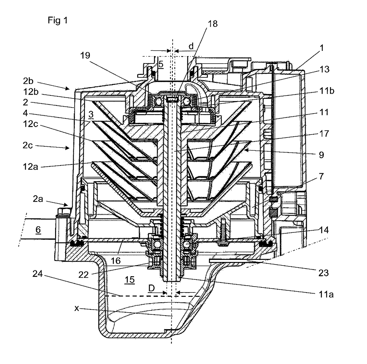 Centrifugal separator having oil coating on sidewalls