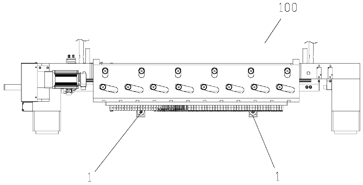 Nozzle aligning device and pipe expander with nozzle aligning device