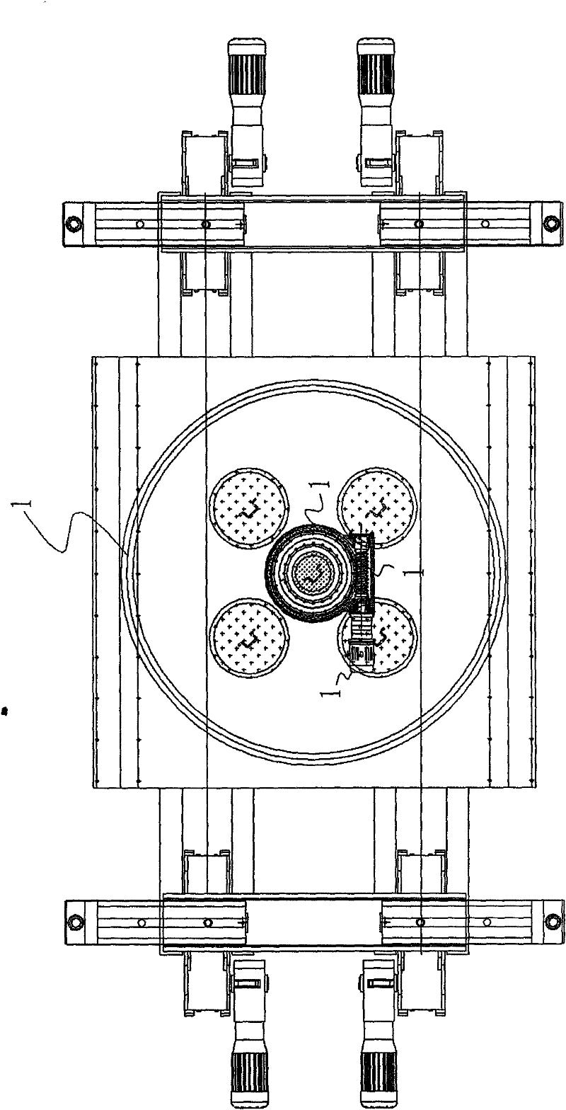 Self-propelled turntable vehicle