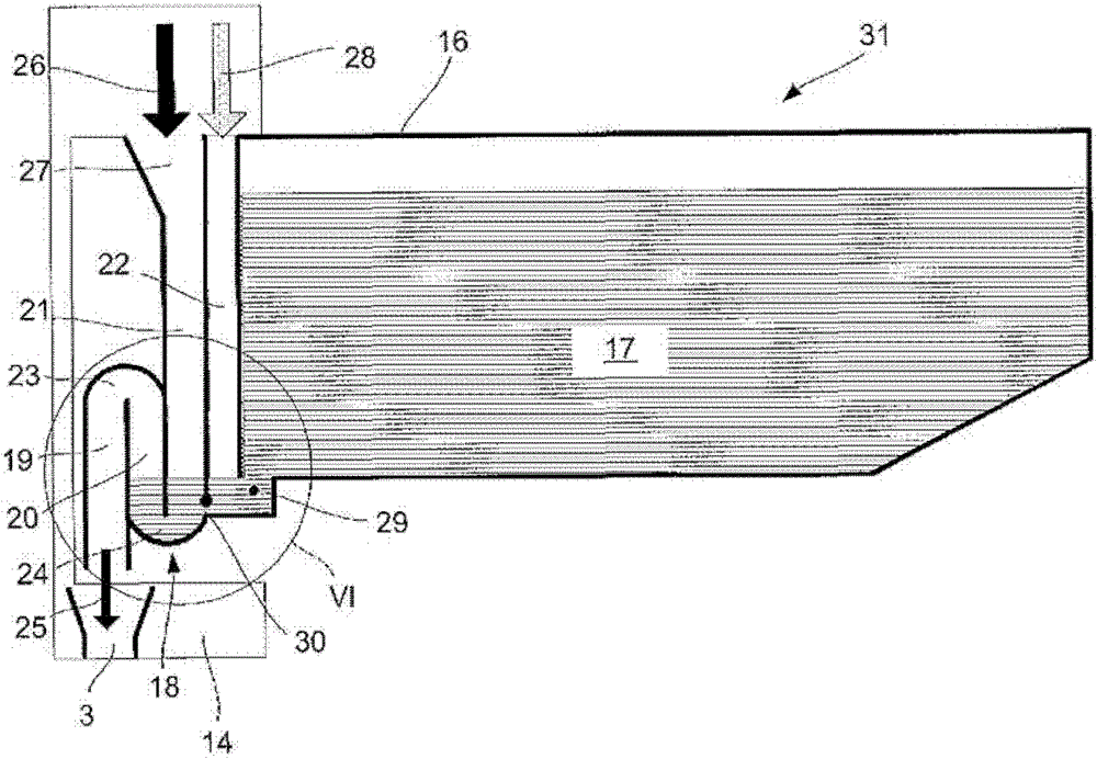 Automatically controlled laundry treatment machine having a detergent flushing device