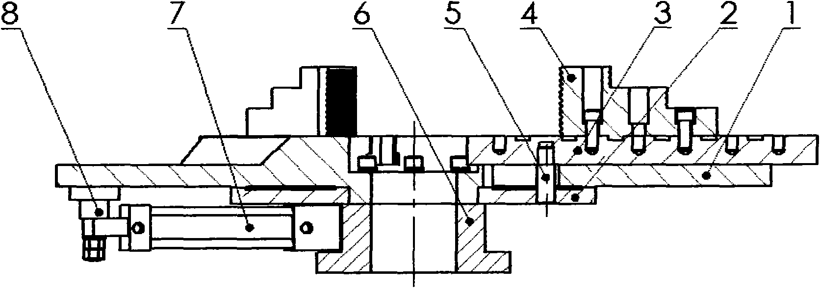 Self-centering power chuck of circular arc-shaped groove