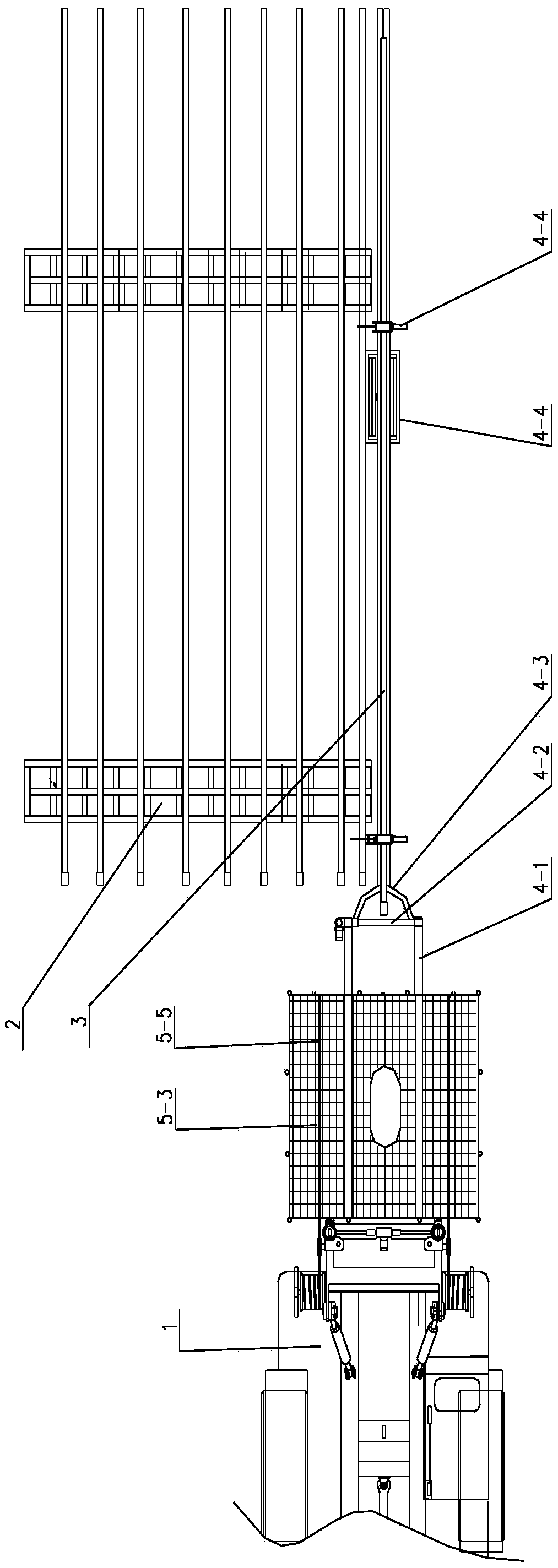 Automatic control operating platform used for workover rig and provided with automatic tubing string pulling system