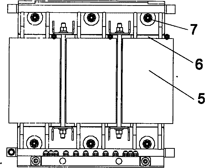 Strong cooling heat dissipation method and device of high-power iron core reactor