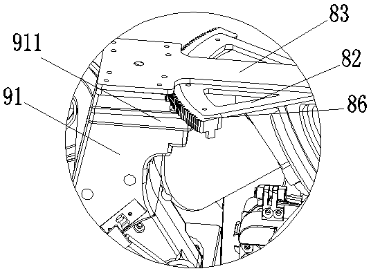 Full-automatic chain saw sharpener and chain grinding method thereof