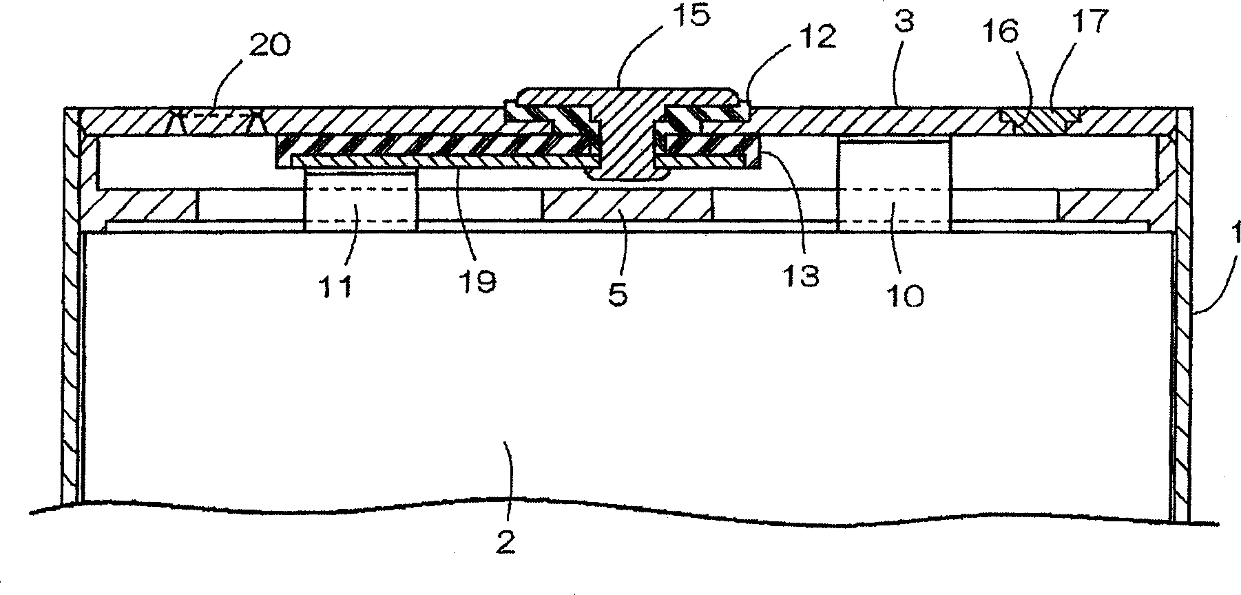 Roll core and electrode body manufacturing method using same