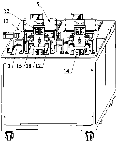 Wiring harness automatic penetration sleeve device