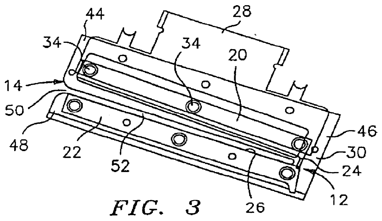 Linerless label media cutting mechanism