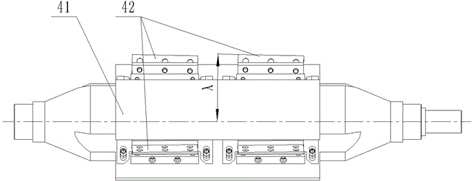 Cross folding device used for handkerchief paper packaging, and implement method thereof