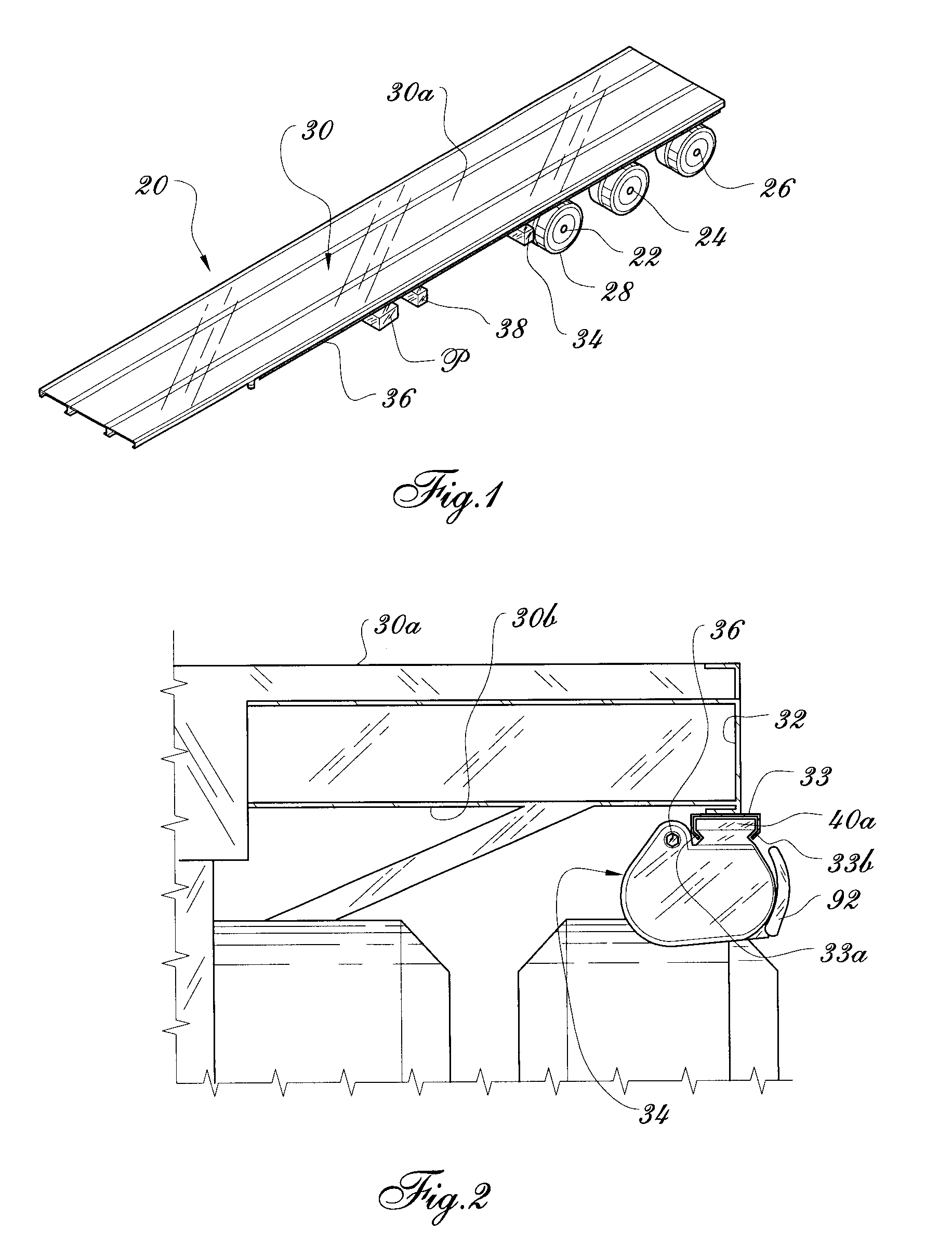 Clutch controled load-securing strap tensioning system for trailer