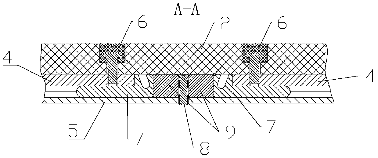 A thermal protection device based on aircraft compartment docking