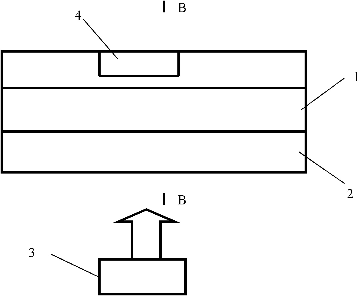 Large-effective-area single mode optical fiber amplifier based on change of refractive index distribution of cladding