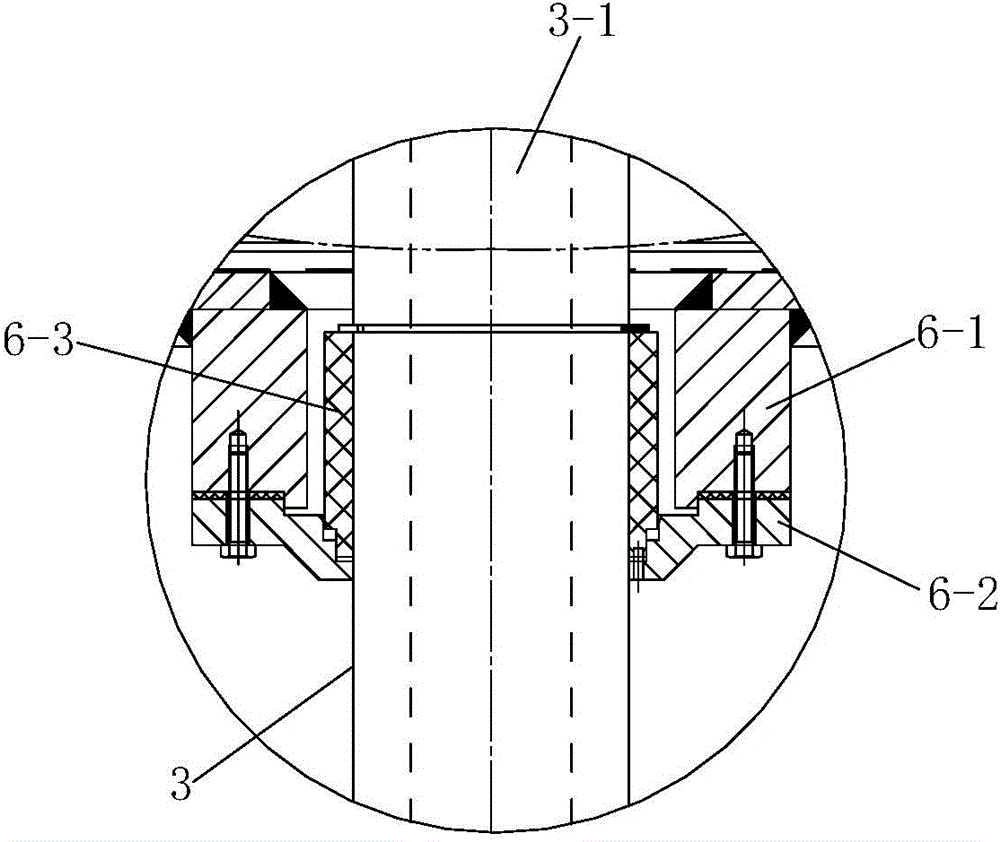 Hypergravity oil-water separation device