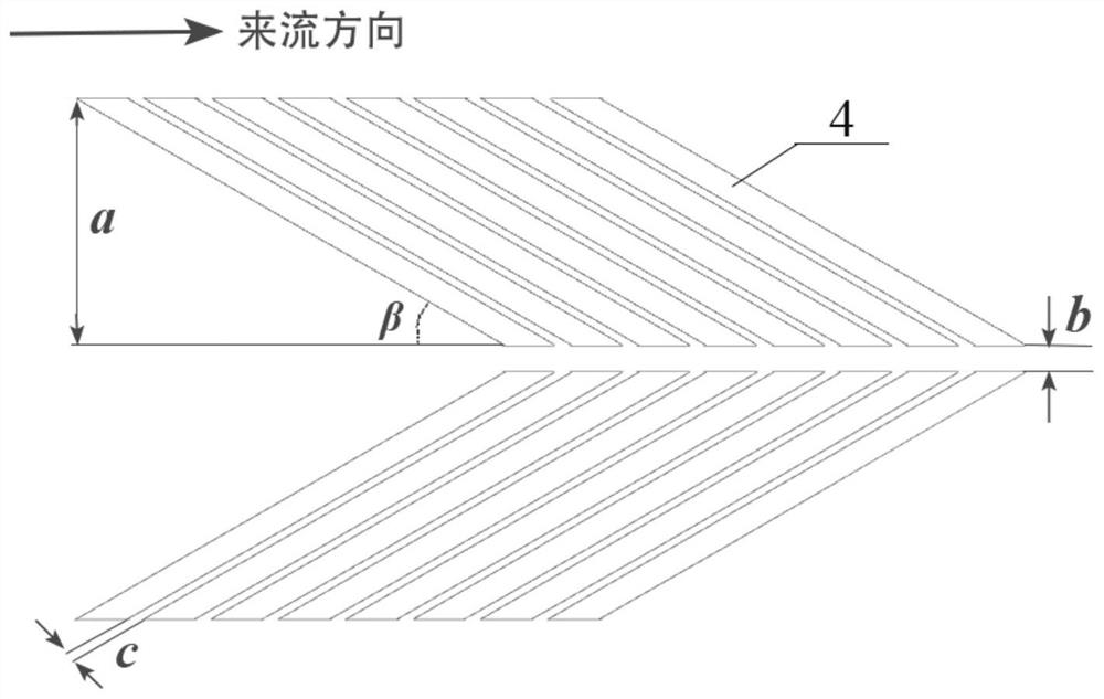 Low-Reynolds-number lower wing with oblique grooves