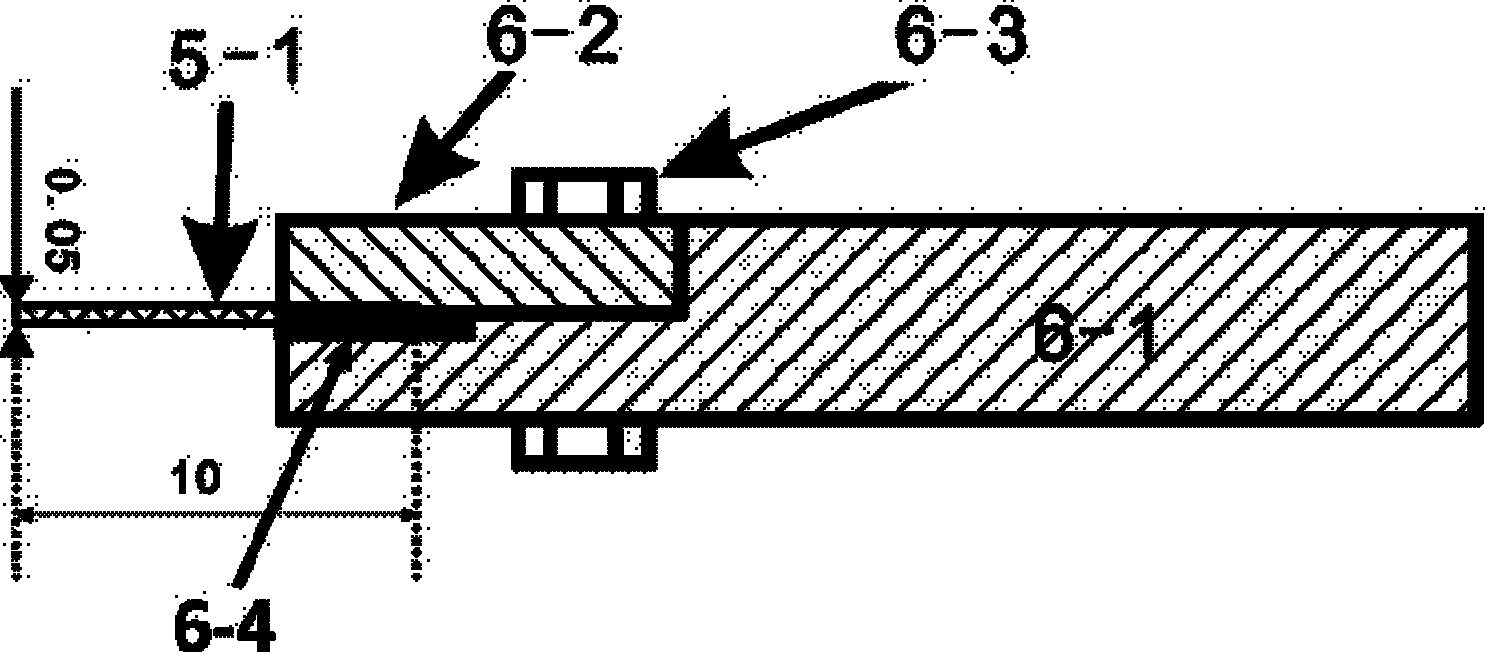 Method for testing bending fatigue reliability of low dimensional conducting material