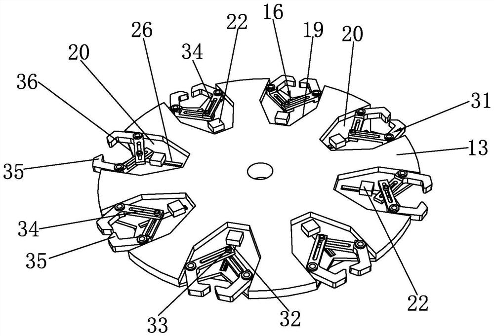 Rotary cage type cleaning machine and cleaning method thereof