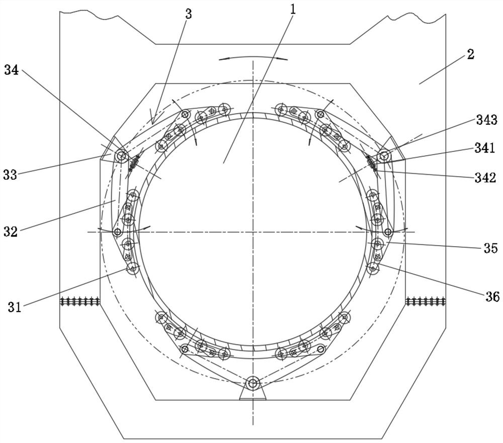 Self-centering mechanism for large-diameter centering rotary equipment