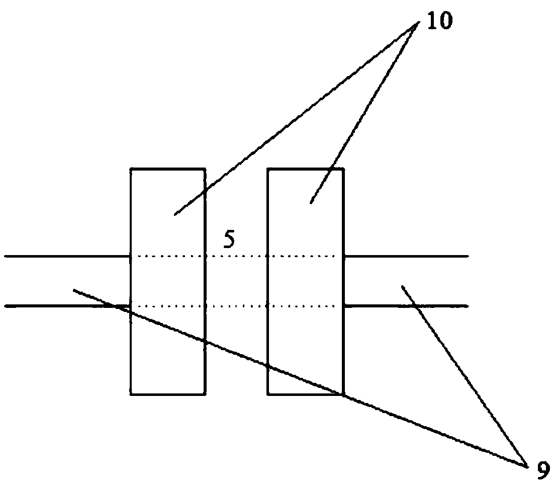 Device and method for achieving separation of negative and positive ions in solution through magnetic field