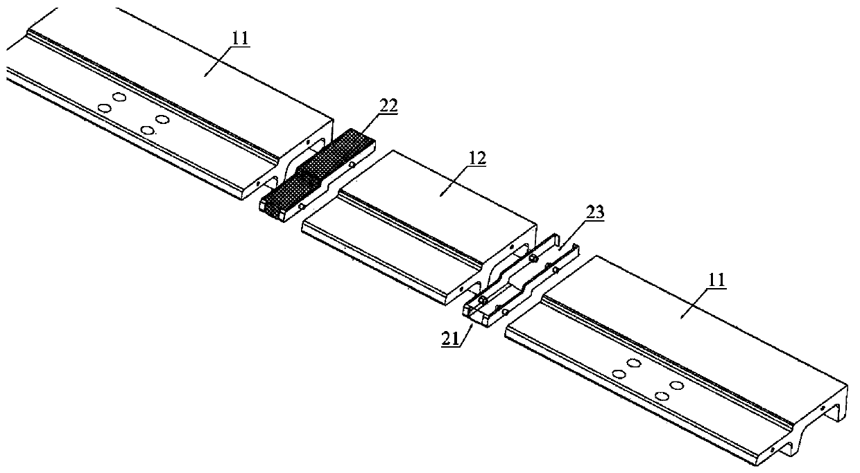 A seamless expansion and contraction device for the detection surface of a medium-low speed maglev track sensor